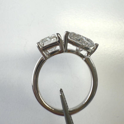 6.50 Ct TW Emerald & Pear Natural Diamond Toi et Moi Ring – Two-Stone Prong Setting
