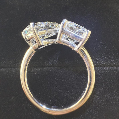 6.50 Ct TW Emerald & Pear Natural Diamond Toi et Moi Ring – Two-Stone Prong Setting