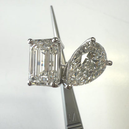 6.50 Ct TW Emerald & Pear Natural Diamond Toi et Moi Ring – Two-Stone Prong Setting